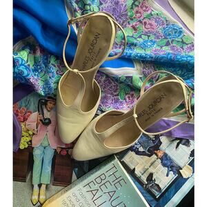Vintage Mary-Jane in cream leather by Charles Jourdan, size 7